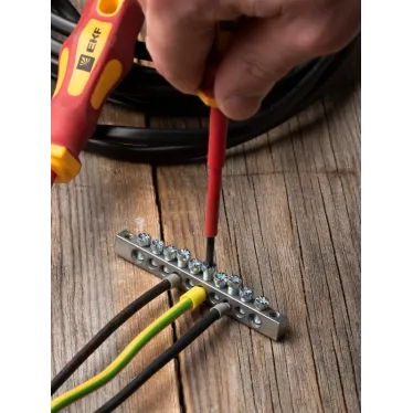 Шина PEN ноль-земля (6x9мм) 10 отв. цинк крепеж покраям