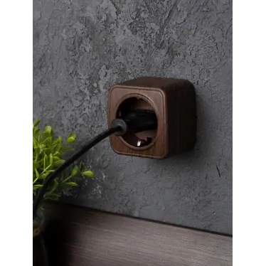 Розетка 1-местная ОП Минск 16А с заземлением темное дерево