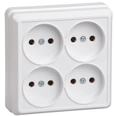 Розетка четырехместная без заземления 10А белая