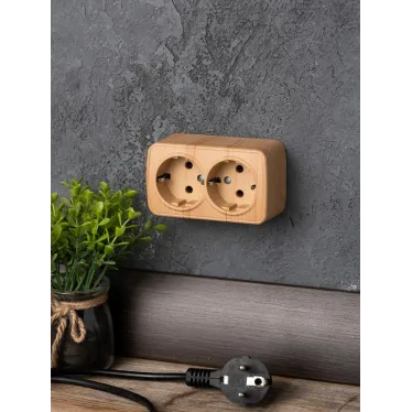 Розетка 2-местная ОП Минск 16А с заземлением светлое дерево