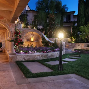 Светильник НТУ-60w столб Е27 IP44 черное золото