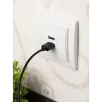Минск Розетка USB 2-местная СП 2,1А белая