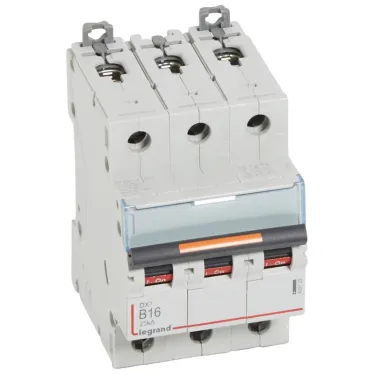 Выключатель автоматический трехполюсный 16А B DX3 25kА
