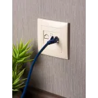 Валенсия розетка компьютерная RJ-45 1-местная кремовая