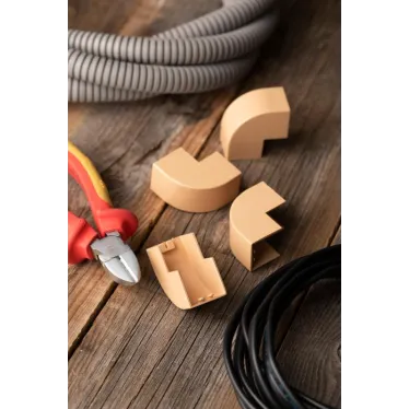 Угол внешний (25х25) (4 шт) Plast под светлое дерево