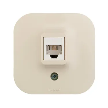 Quteo Розетка компьютерная RJ45 категория 5е UTP наружная бежевая