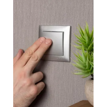 Валенсия лицевая панель кнопки звонка 10А сталь