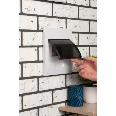 Щит распределительный встраиваемый ЩРв-П-8 IP40 пластиковый