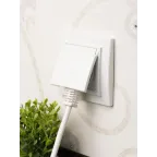 Розетка Минск 1-местная СП с заземлением и крышкой16А белая защитные шторки IP44