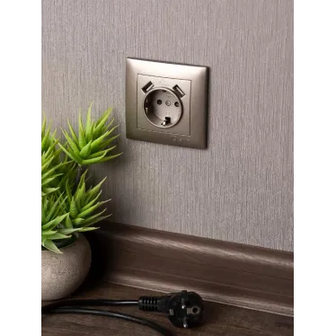 Валенсия лицевая панель розетки 1-местной с/з 16А кашемир с защ. штор. с 2 USB 2,1А