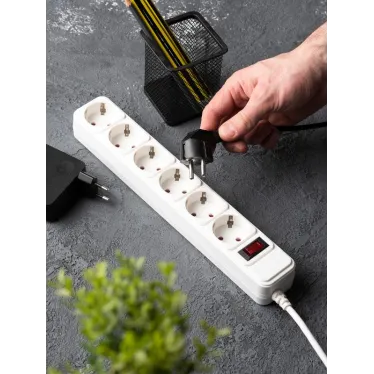 Фильтр сетевой 6x3м 10А/2.2 кВт с выключателем с заземлением ПВС 3х0.75 Блокбастер PROxima