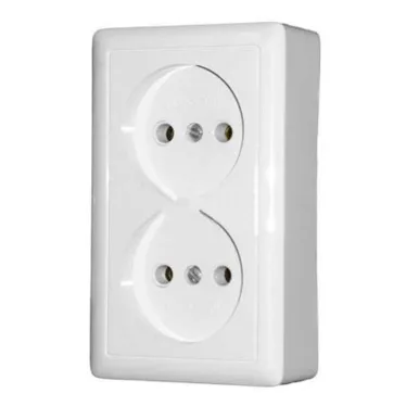 ХИТ Розетка двойная наружная белая без заземления и шторок 16А 250В