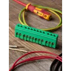 Шина 0 PE (6х9мм) 12 отверстий латунь зеленый изолированный корпус на DIN-рейку PROxima