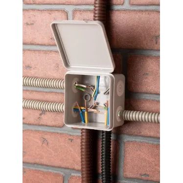 Коробка распределительная KMP-030-035 с крышкой (100х100х50) для прямого монтажа без мембр. вводов серая IP54 EKF