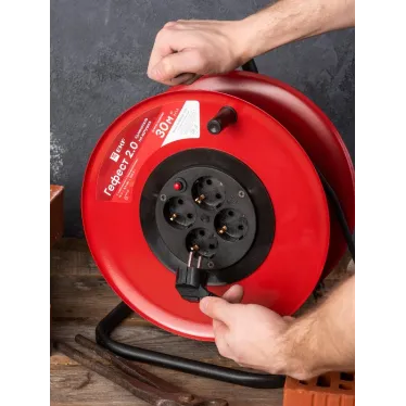 Удлинитель на катушке Гефест 2.0 4 гнезда 30м с заземлением и предохранителем КГ 3x1.5 16А/3.5кВт PROxima