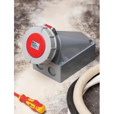 Розетка стационарная наружная 1352 3Р+РЕ+N 63А 380В IP67 PROxima