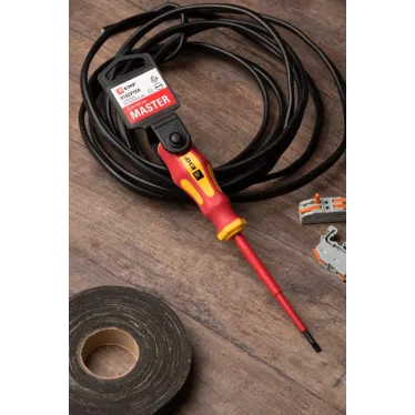 Отвертка Master SL4x100 мм 1000В Basic