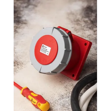 Розетка стационарная внутренняя 3352 3Р+РЕ+N 63А 380В IP67 PROxima