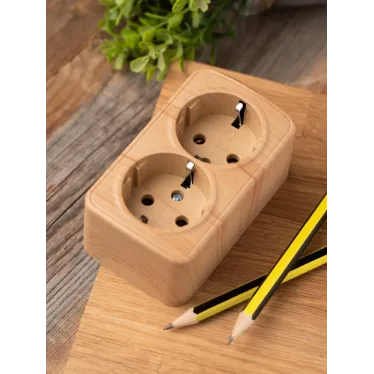 Розетка 2-местная ОП Минск 16А с заземлением светлое дерево