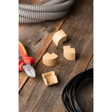 Угол внешний (25х16) (4 шт) Plast под светлое дерево