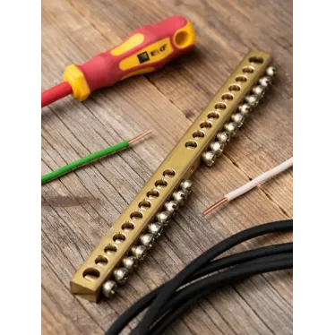 Шина PEN ноль-земля 8х12мм 20 отверстий латунь крепеж по центру PROxima