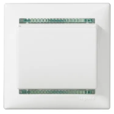 VALENA Выключатель ключ-карта с выдержкой времени 10A белый