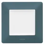 Valena LIFE Лицевая панель для выключателей одноклавишных Белая