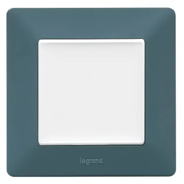 Valena LIFE Лицевая панель для выключателей одноклавишных Белая