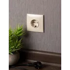 Валенсия розетка 1-местная с/з 16А кремовая с защ. штор. PROxima