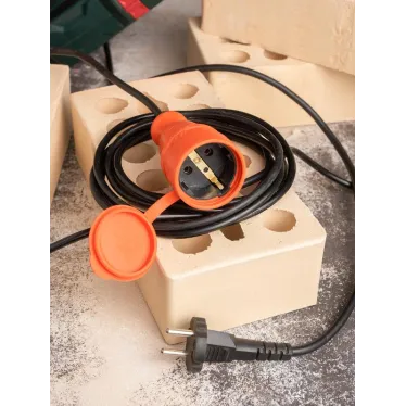 Роз. перенос. с защитной крышкой каучуковая цветная 230В 2P+PE 16A IP44 DIY