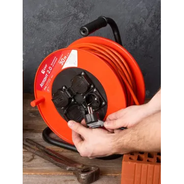 Удлинитель на катушке 'Атлант 2.0' 4 гнезда 30м с заземлением КГ 3x1.5 16А/3.5кВт IP44 PROxima