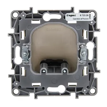 Вывод кабеля IP21 Etika с зажимом для кабеля слоновая кость