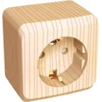 ЭТЮД Розетка наружная с заземлением со шторками сосна