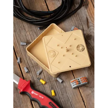 Коробка разветвительная KMP-030-032 (104х104х28) светлое дерево PROxima