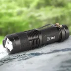 Фонарик на батарейках 1xAA карманный кемпинговый с регулируемым фокусом, прищепка 3 режима UB-602 Компакт