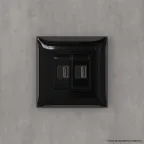 Avanti USB зарядное устройство в стену, ''Черный квадрат''