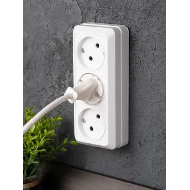 Розетка Рим 3-местная 10А без заземления белая