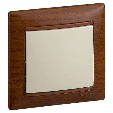 VALENA Переключатель одноклавишный в рамку слоновая кость