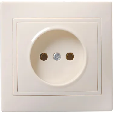 КВАРТА Розетка без заземления без шторок бежевая в сборе