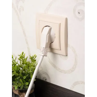 Розетка одноместная СП с заземлением 16А бежевый с защитными шторками Минск