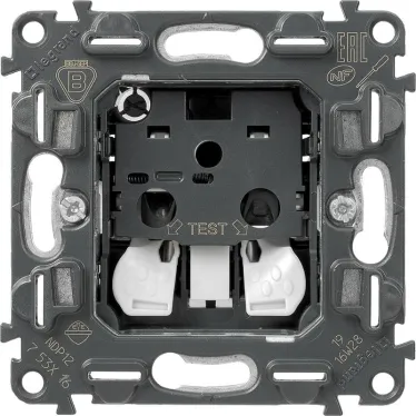 Valena IN MATIC Розетка силовая 2К 16А 250В со шторками безвинтовые зажимы