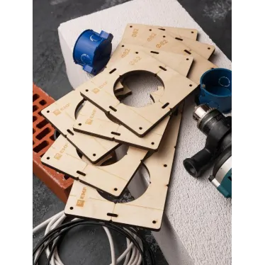 Комплект шаблонов для подрозетников диаметром 82 мм Expert