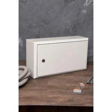 Щит распределительный навесной ЩРн-15 с замком IP31