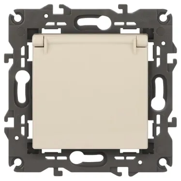 Розетка 2P+E Schuko со шторками с крышкой, 16А-250В, Эра Elegance, сл.кость, 14-2103-02