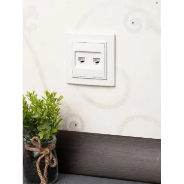 Розетка RJ-45 2-местная СП Минск белая