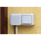 Quteo Блок: Выключатель + розетка с заземлением со шторками наружный серый IP44