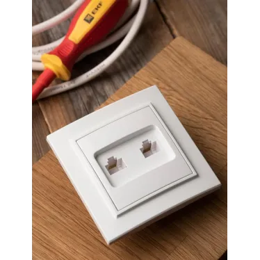 Розетка RJ-45 2-местная СП Минск белая