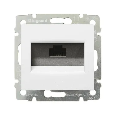 VALENA Розетка компьютерная RJ45х1 UTP белая