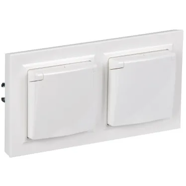 BRITE Комплект 1-местная с заземлением с защитными шторками и крышкой 16А IP44 2 штуки в сборе с двойной рамкой РСбш10-3-44-БрБ белый
