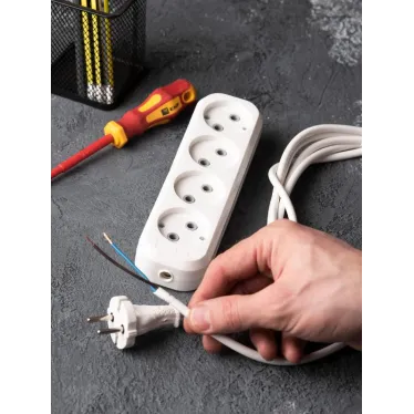 Колодка 4 гнезда без заземления 10А Эксперт